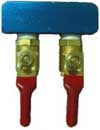 This 2-way airbrush connector connects 2 airbrush guns to 1 airbrush compressor.